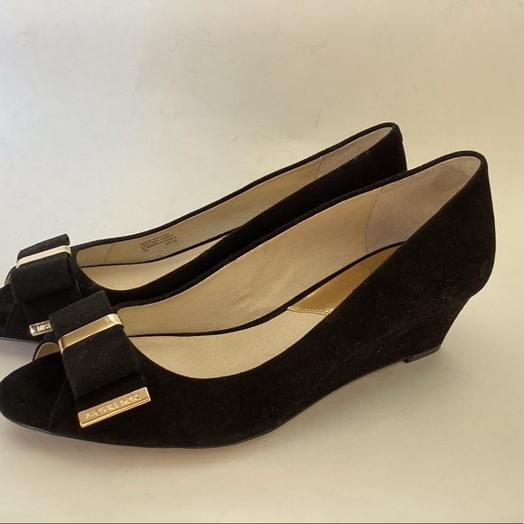 MICHAEL KORS Kiera Open Toe Suede Wedge Shoes Bow WORN ONCE! - Picture 2 of 10